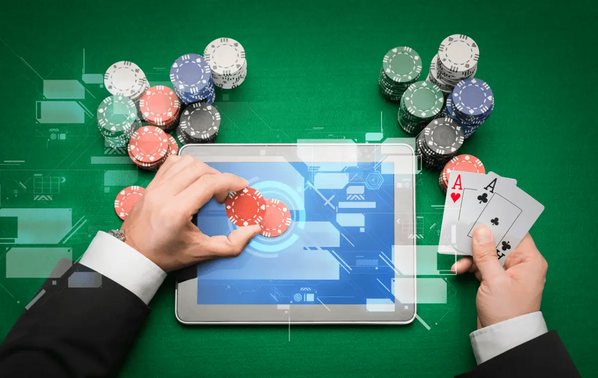 Spela poker hos Emojino casino